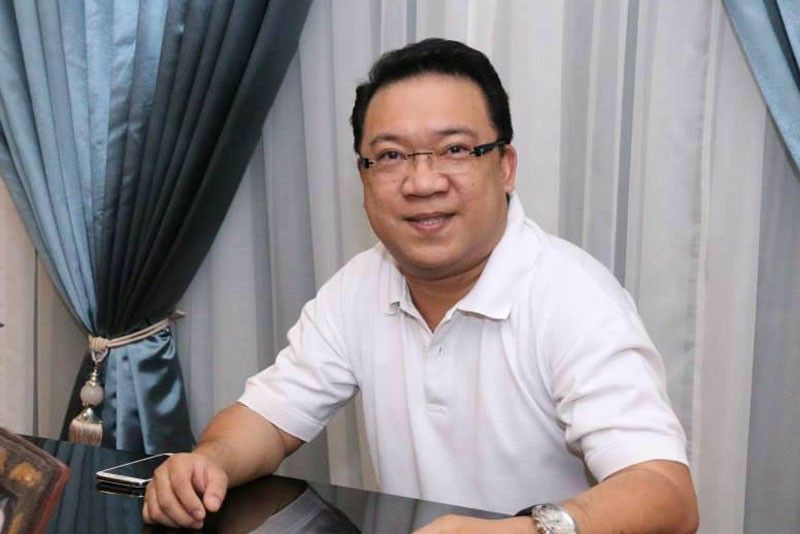 Sandigan suspends Roderick Paulate