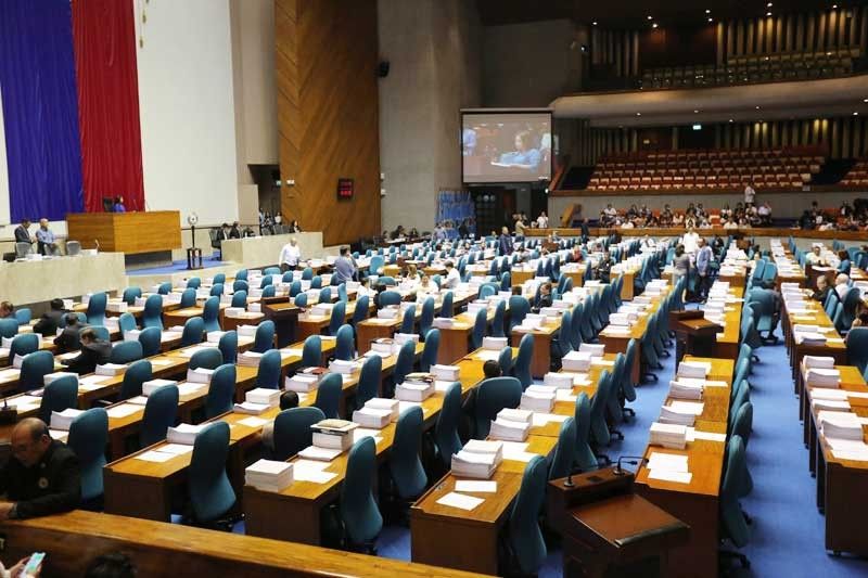 Senado at Kamara mag-uusap sa Lunes