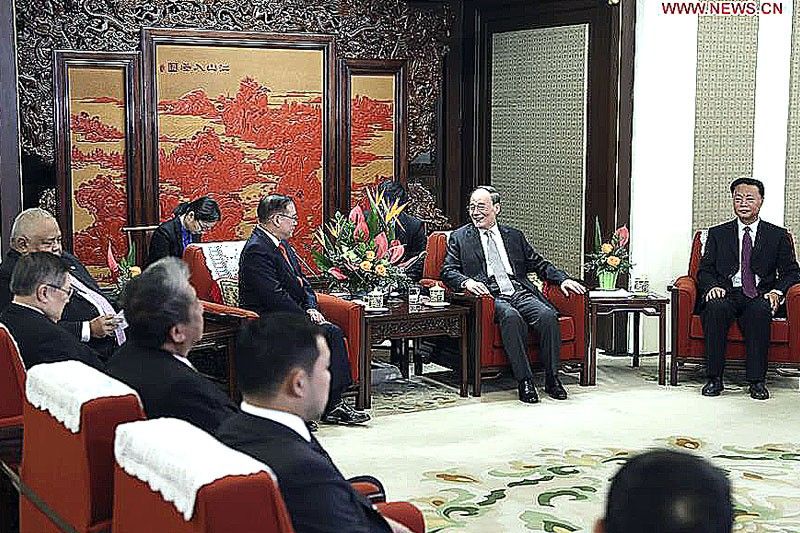 Chinese VP meets Philippine govât delegation
