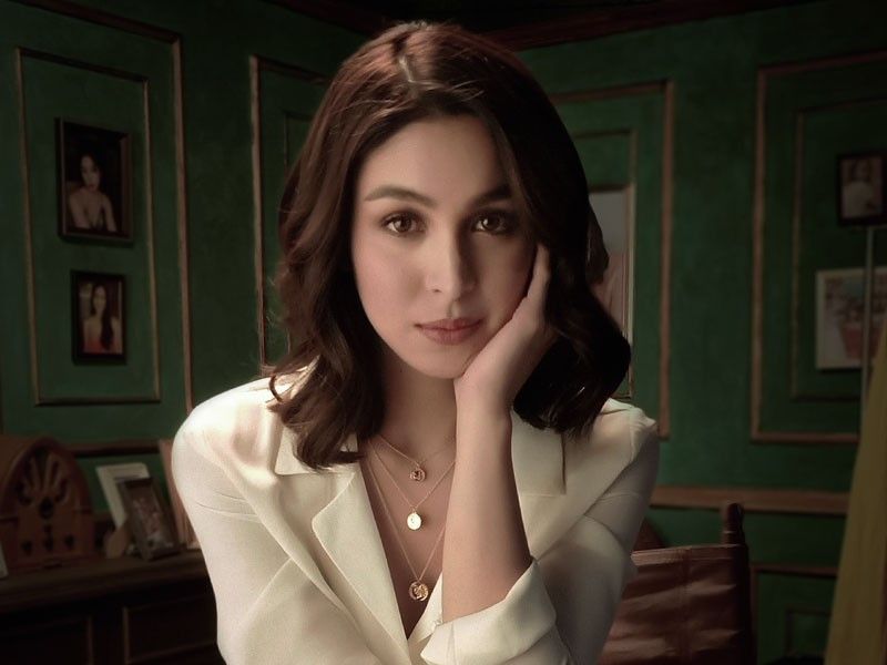 How does Julia Barretto shine despite the high standards people set for her?