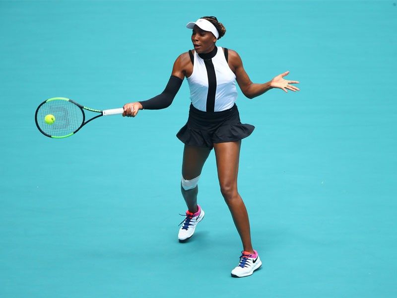 Venus Williams holds off Jakupovic to advance at Miami tennis