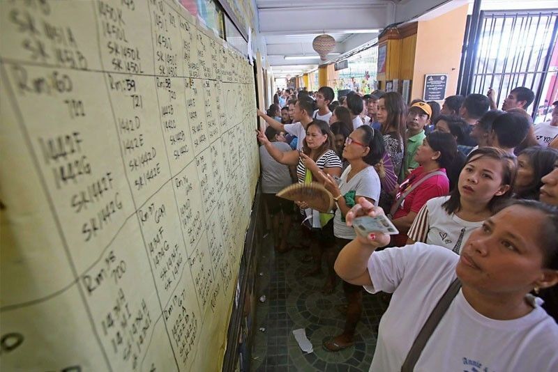 Filipinos look for 'not corrupt' senatorial bets, commissioned survey shows
