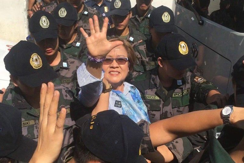 Make law on honesty in public office, De Lima told