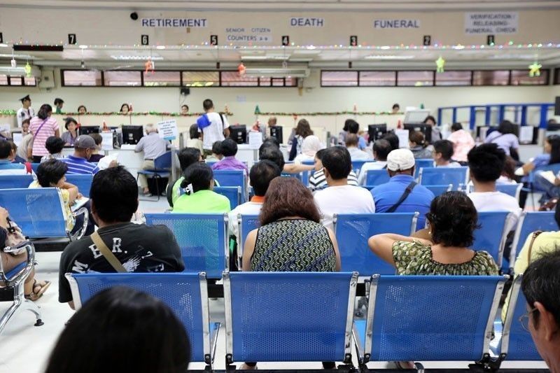 SSS branches open as Loan Restructuring Program deadline nears