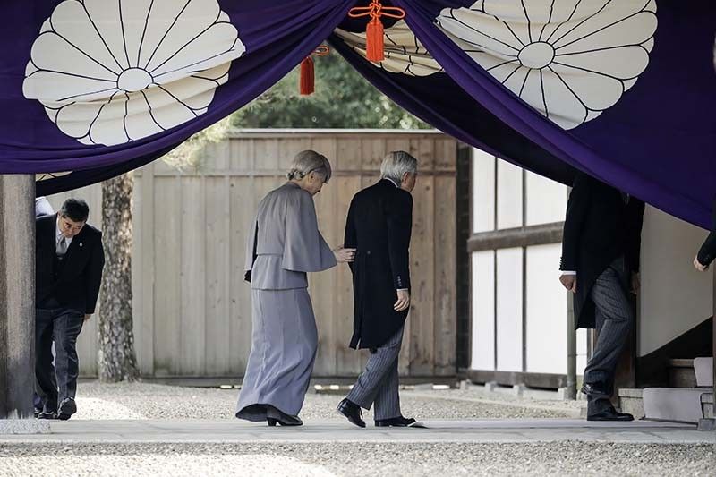 Japan's new imperial couple face heavy burden of tradition