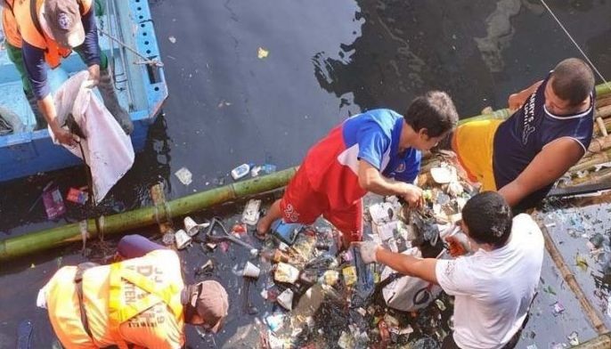 CAMANAVA nagkapit-bisig  sa paglilinis sa Tullahan River