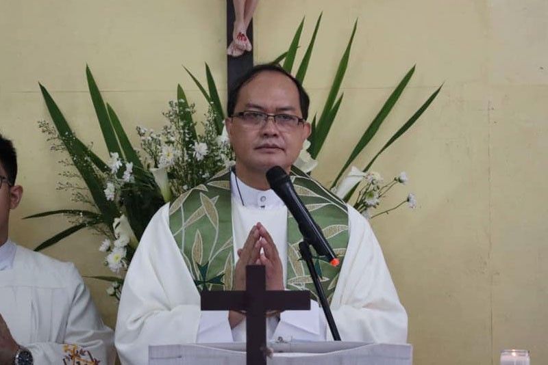 Facebook blocks Caloocan Bishop Pablo Virgilio David for alleged phishing