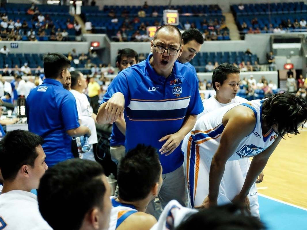 Arespacochaga tinapik  na coach ng Batang Gilas