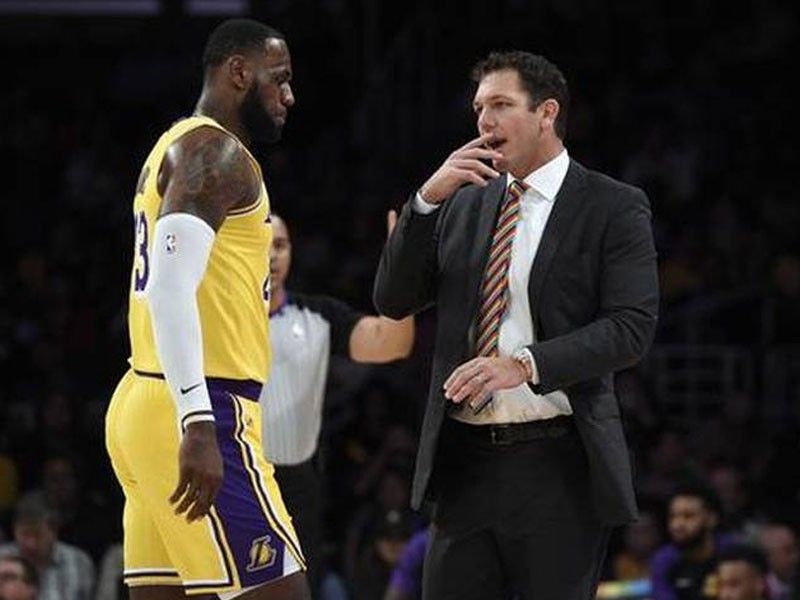 LeBron defends Walton record amid Lakers job speculation