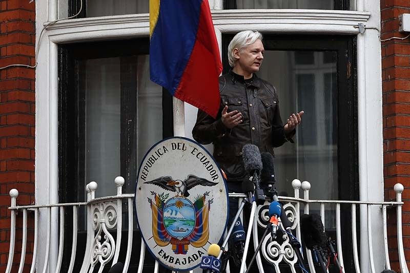 UN rights experts condemn Assange arrest