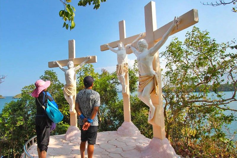 No crucifixions:  Alternative traditions in Pampanga