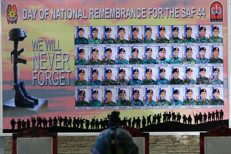Duterte: Roxas wasted lives of 44 SAF commandos