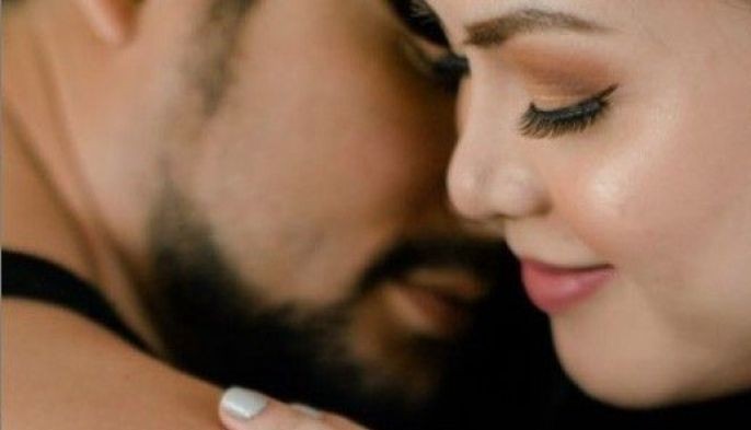 Geoff Eigenmann now engaged to singer girlfriend