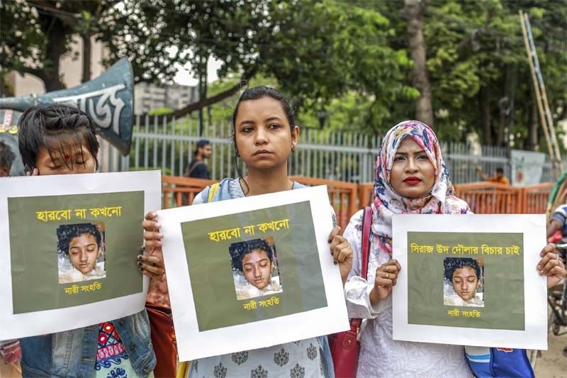 Bangladesh girl burned to death on teacher's order, police says