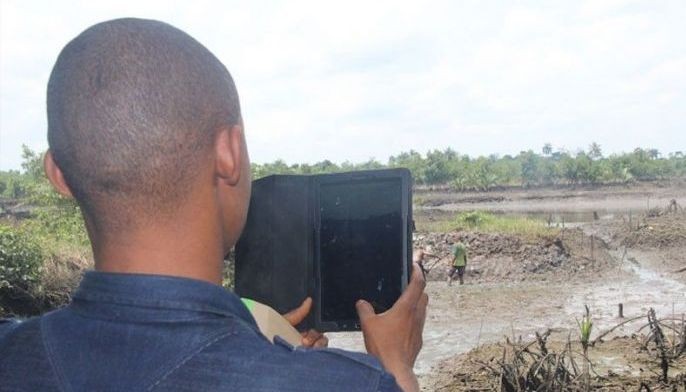 Bacteria and blockchain clean up oil spills in Nigeria