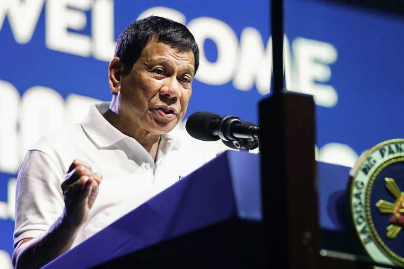 Philippines should just stick to talking with China â�� Duterte