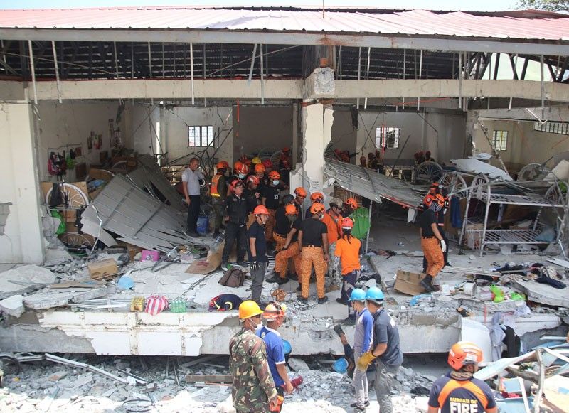 Luzon  quake  death toll  hits 16