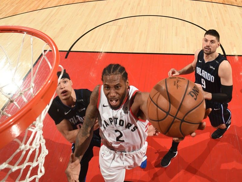 Leonard leads Raptors in ousting Magic