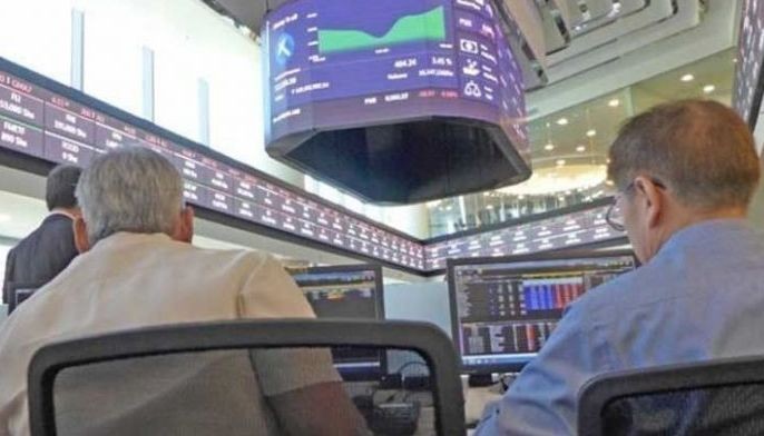 Index stays in the green ahead of holiday break