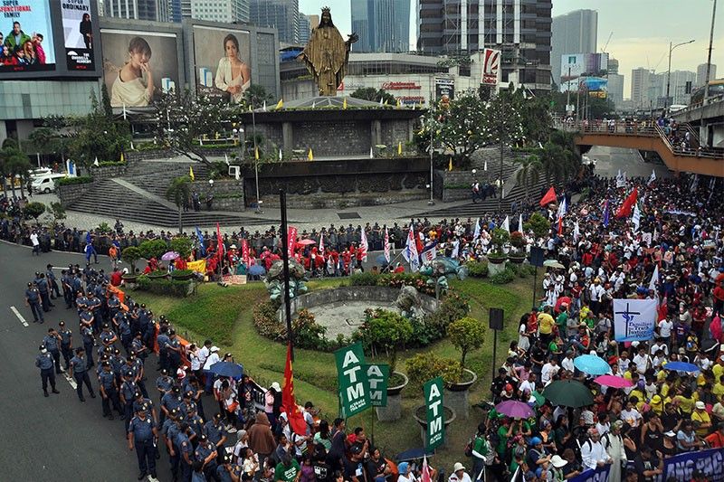69% of Filipinos satisfied with democracy â�� Pew poll