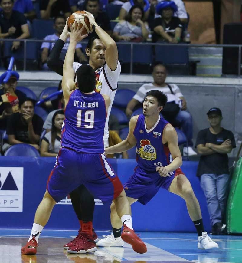 San Miguel, Magnolia bakbakan sa Game 3