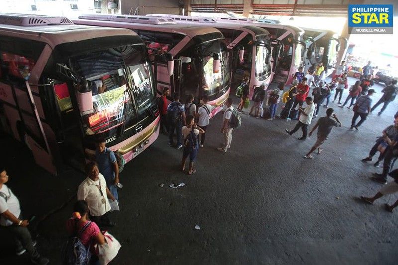 Cubao bus terminal to stay â�� MMDA