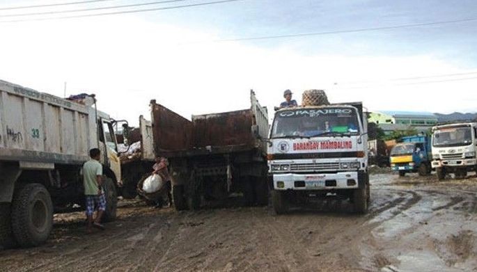Dump truck gidauban