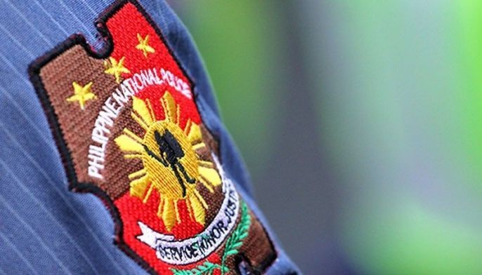 Cop charged for losing gun