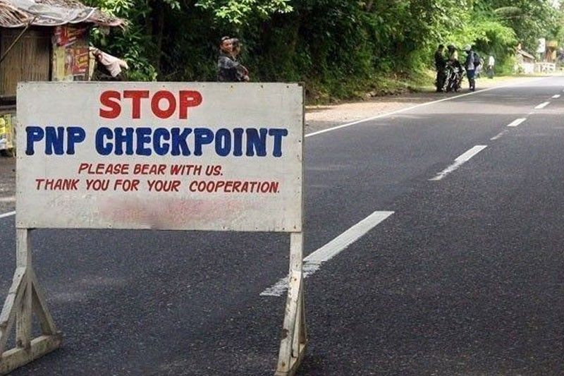 6 arestado sa armas sa checkpoint