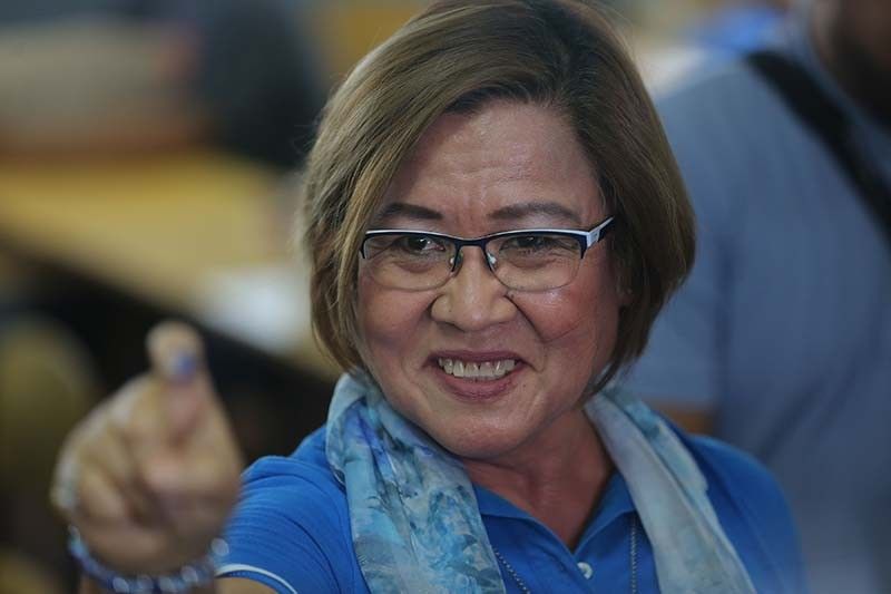 De Lima casts her vote in ParaÃ±aque