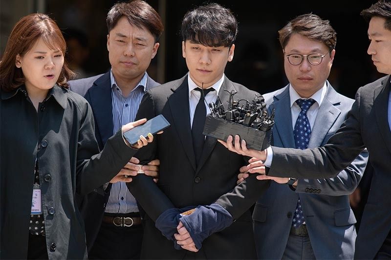 South Korean court to rule on arresting K-pop star Seungri