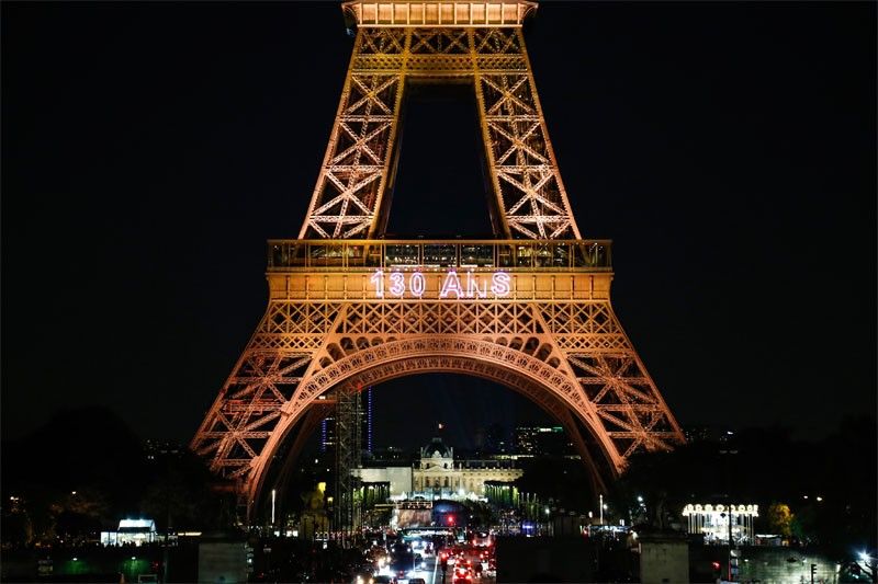 Car-free Eiffel Tower zone? Paris mayor faces resistance