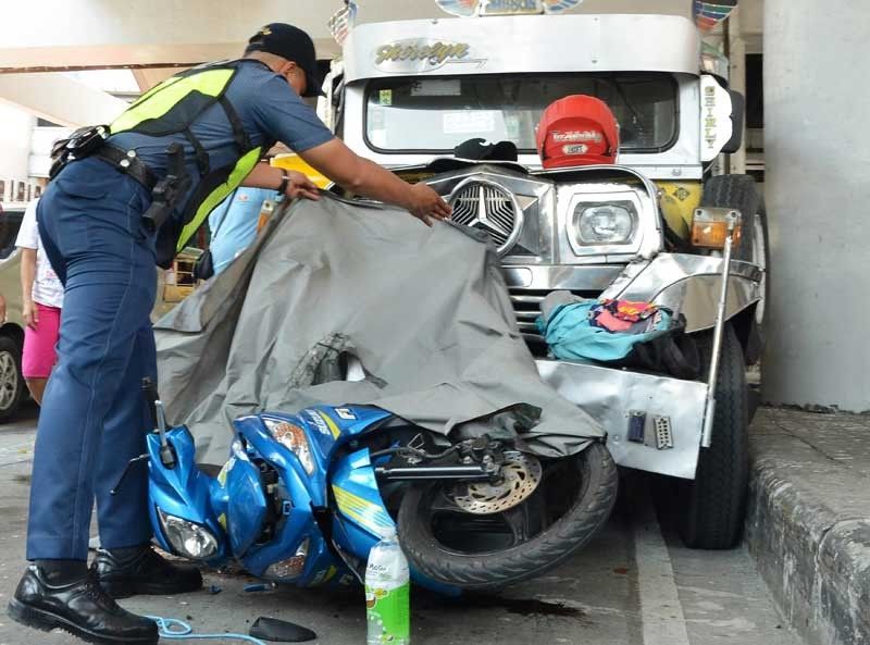 Teacher dead, 2 hurt in 3-vehicle smashup