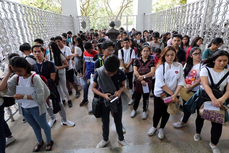 Filipino, Panitikan tanggal na sa college curriculum