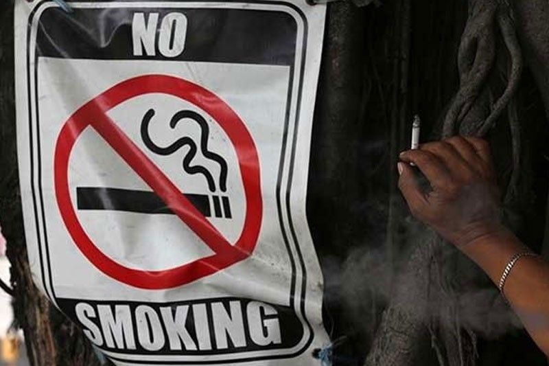 Cops wonâ��t implement smoke ban just yet