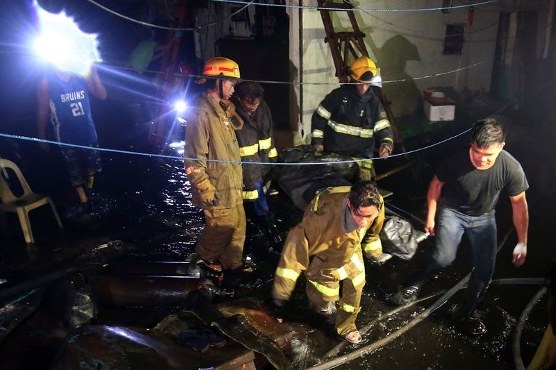 Fire breaks out in Manila; 2 dead