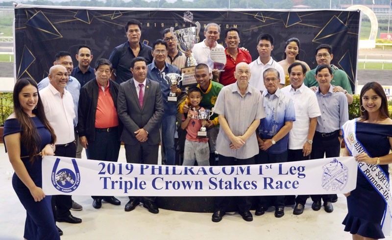 Real Gold overwhelms field in Triple Crown 1st leg