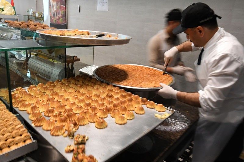 WATCH: UAE expats get taste of Ramadan traditional sweets