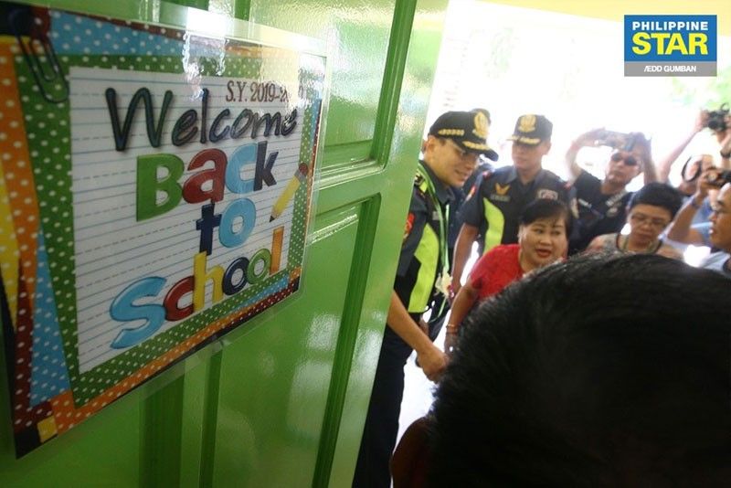 120,000 cops deployed for opening of classes