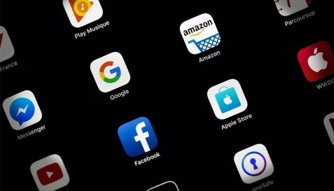 Apps, social media fuel 'booming' online prostitution, study says