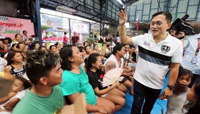 Go gives relief goods to QC fire victims