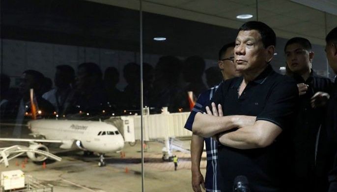 Duterte inspects NAIA after weekend flight delays