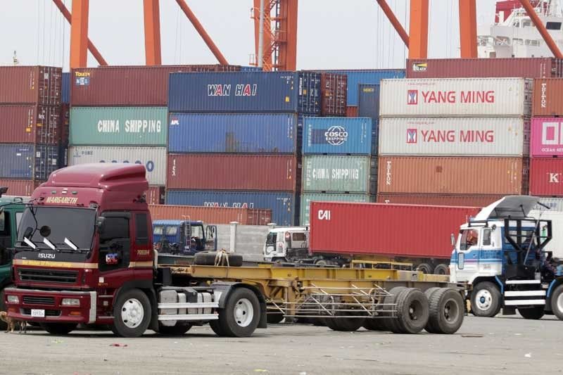Trade deficit narrows to $3.5 B in April