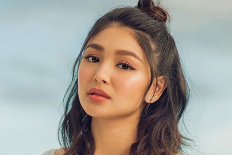 Nadine umaalagwa kahit solo