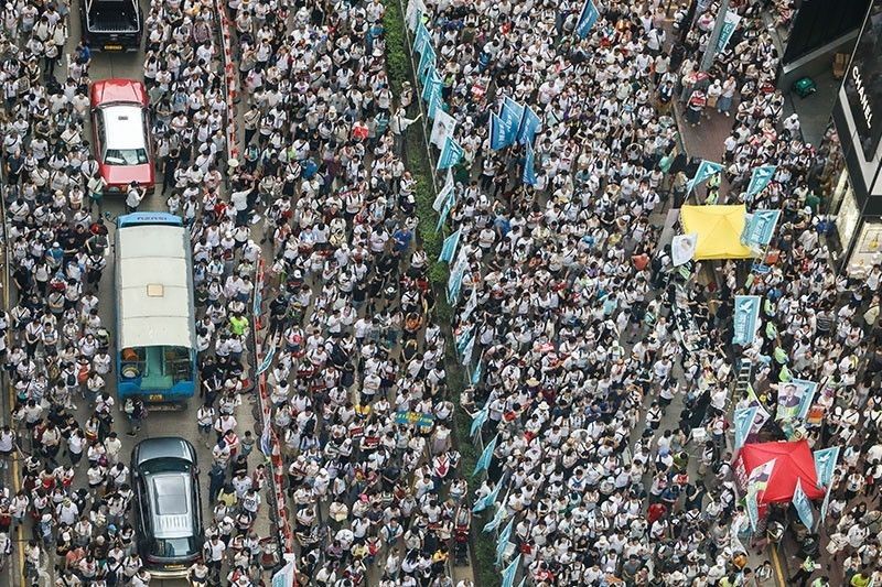 Pinoys sa HK pinalalayo sa mga rally