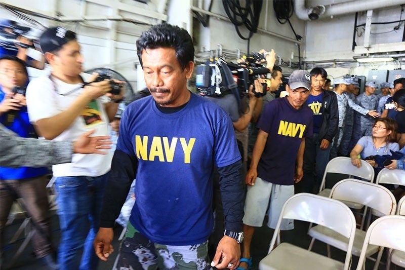 Boat captain nag-sorry kay Duterte
