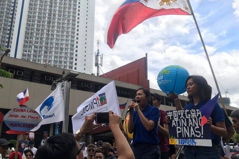 Youth stand behind Filipino fishermen, for sovereignty â�� Elago