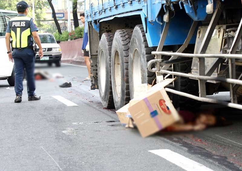 Woman cut in half in Quiapo road crash