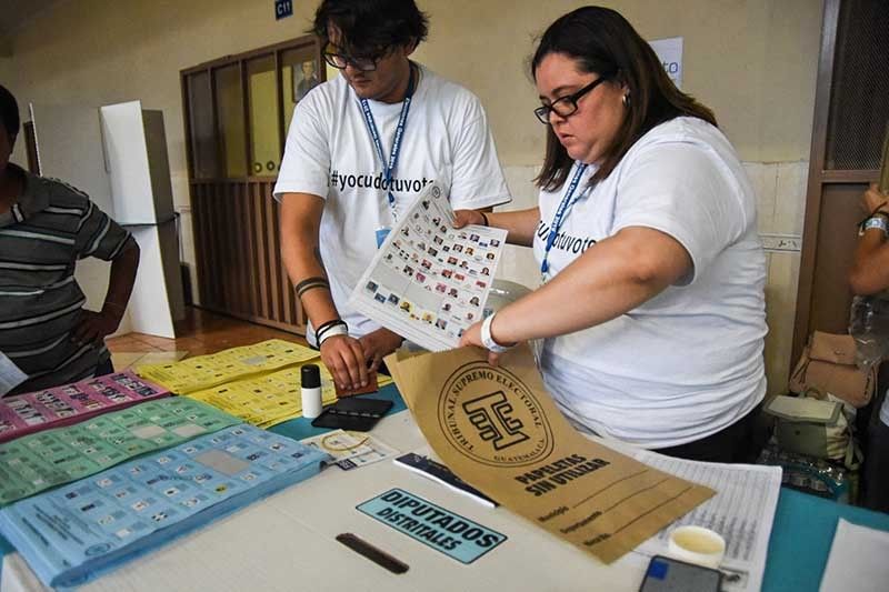 Guatemala to hold election recount over fraud allegations