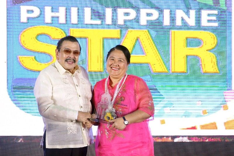 Erap thanks The STAR as top Manila taxpayer